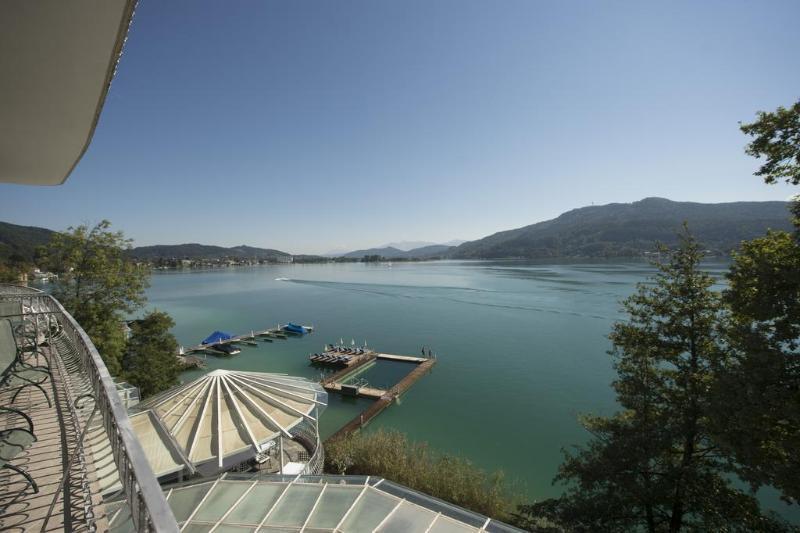 Hotel Schloss Seefels Portschach am Woerthersee Exterior photo